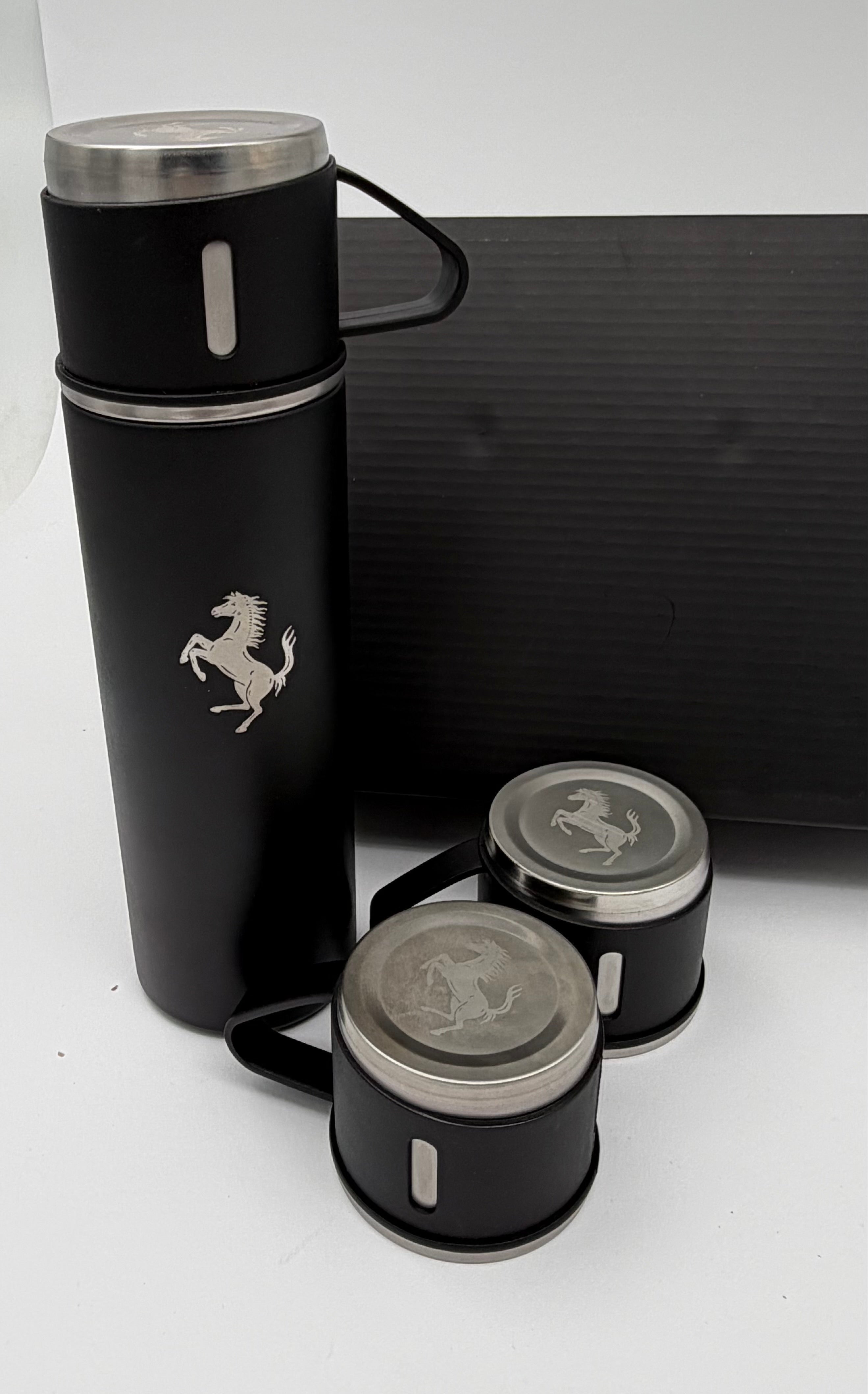 Ferrari Laser Logo Thermos Set 500 ml – Insulated Flask with 3 Cups