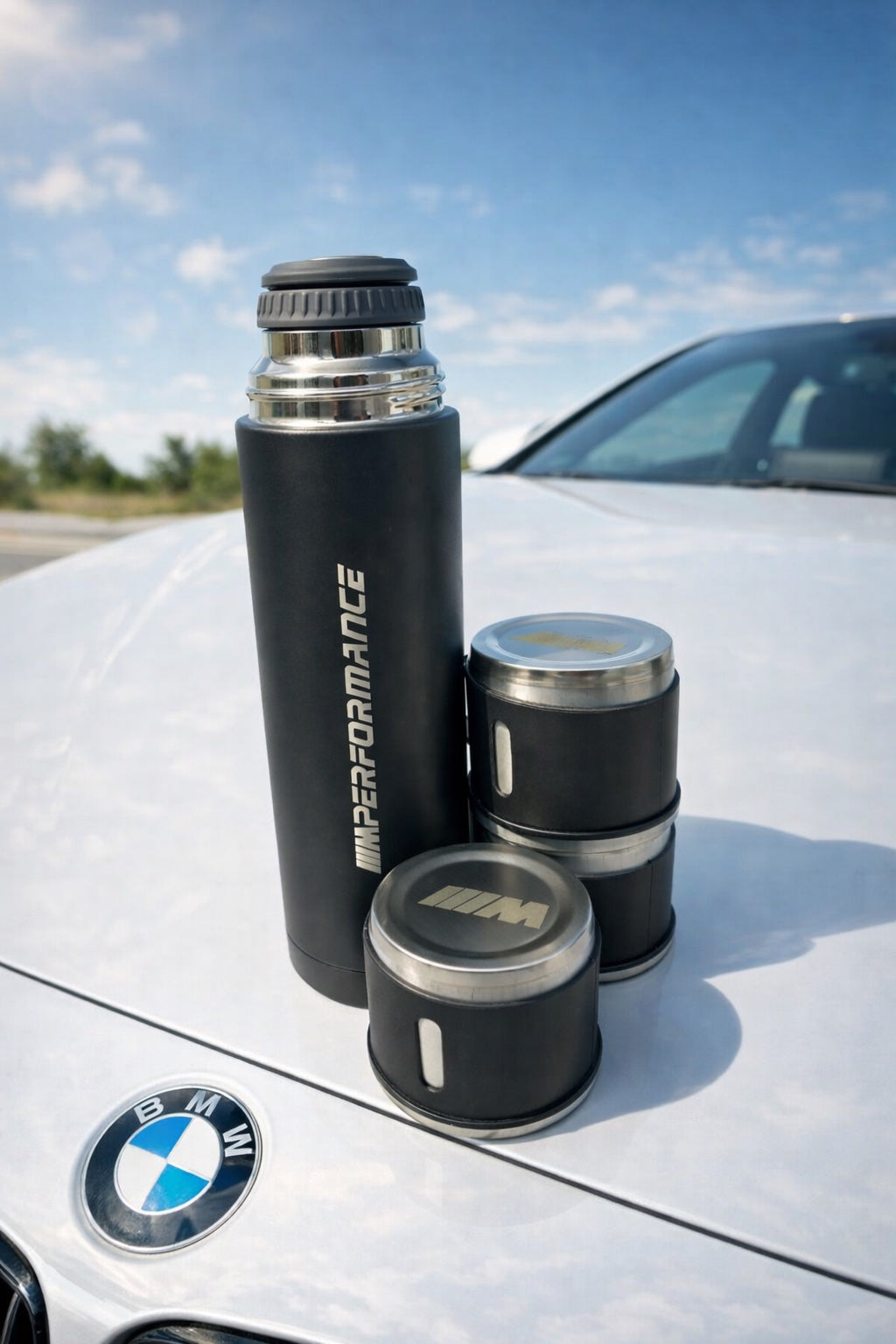 M Performance Laser Logo Thermos Set 500 ml – Insulated Flask with 3 Cups